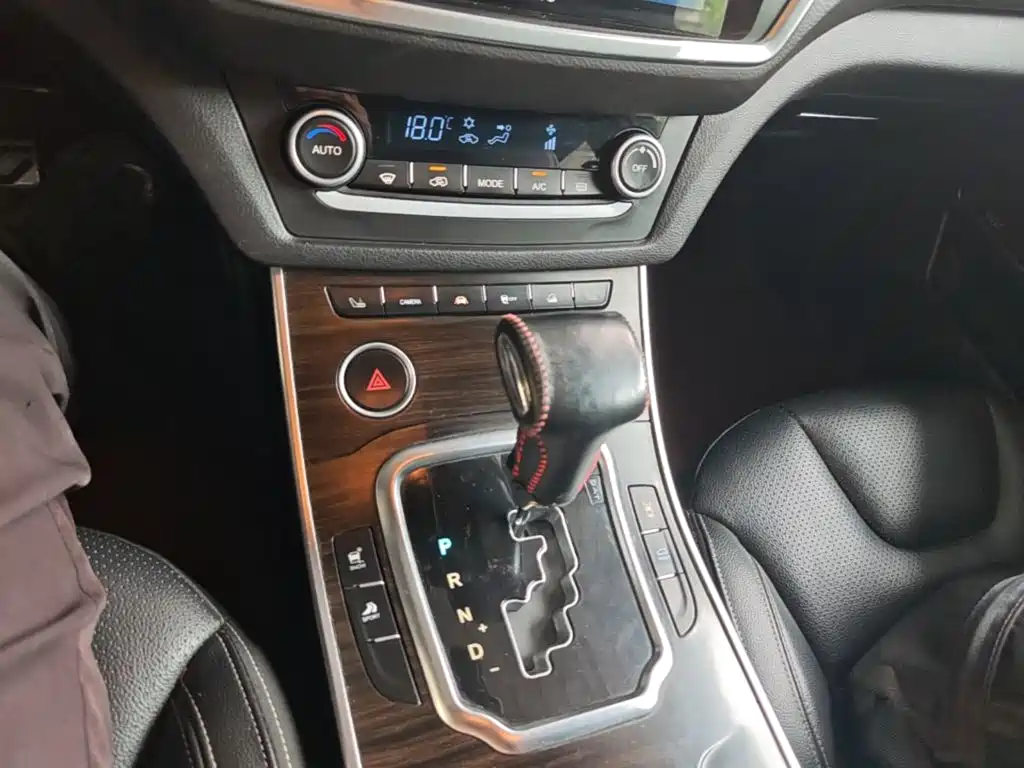Landwind X7 2015 2015 2.0T Panoramic Flagship Edition