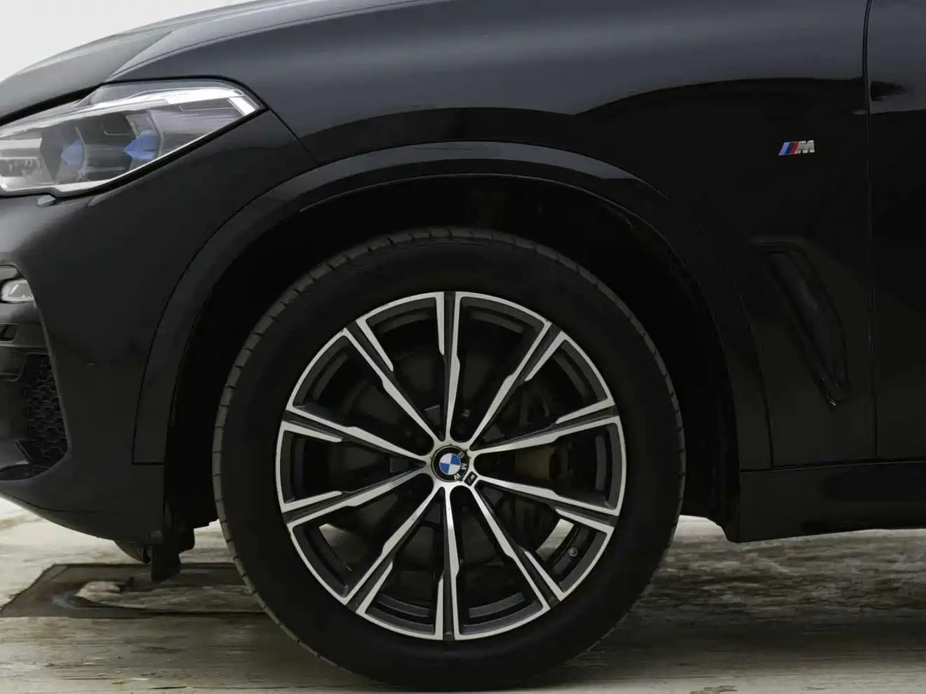 BMW X5 (Import) 2020 xDrive40i M Sport Package фото 12
