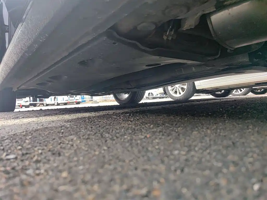 Volkswagen Passat 2014 1.8TSI DSG Executive Edition фото 22