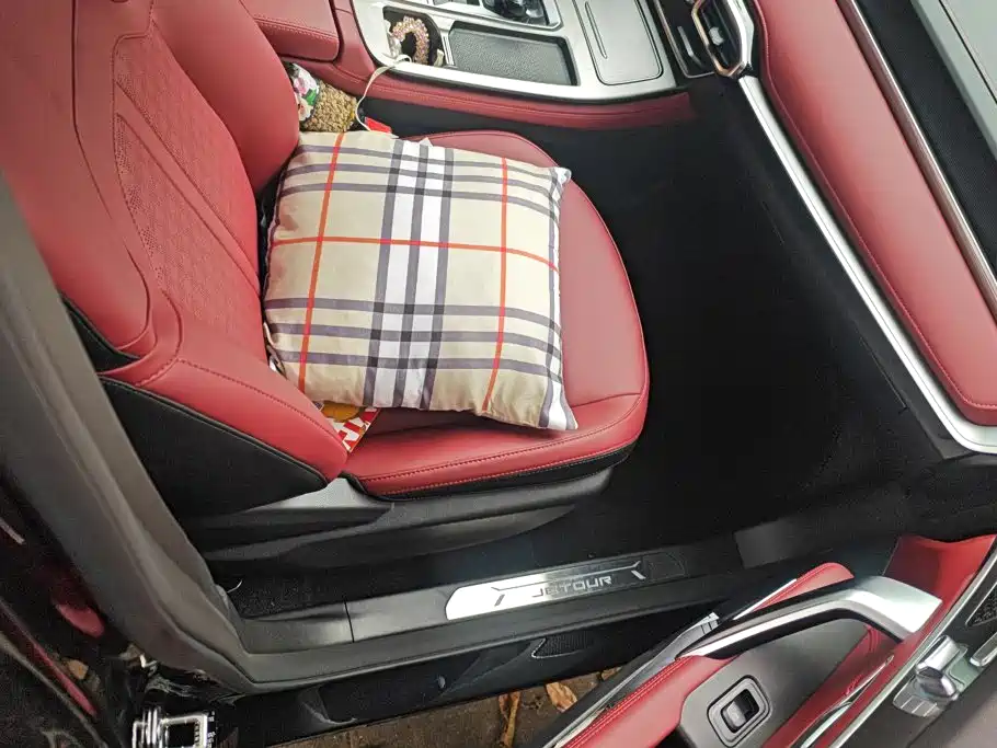 Jetour X70 PLUS 2026 2025 Champion Edition 1.5T DCT Champion MAX 7-seater