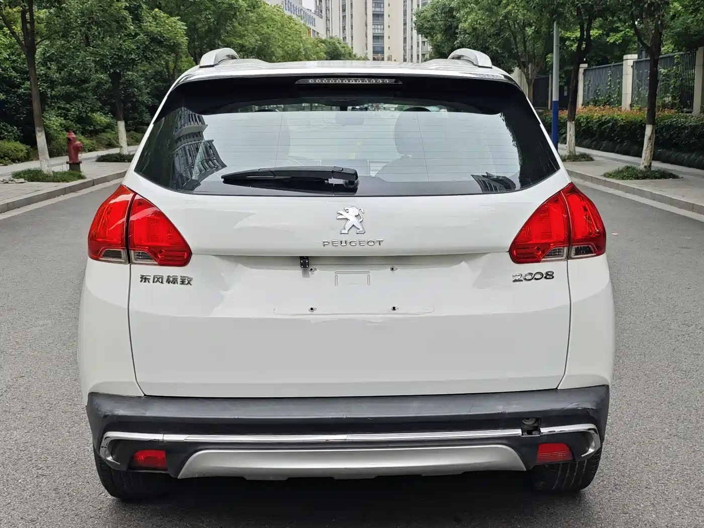 Peugeot 2008 2015 1.6L Automatic Cool Edition фото 4