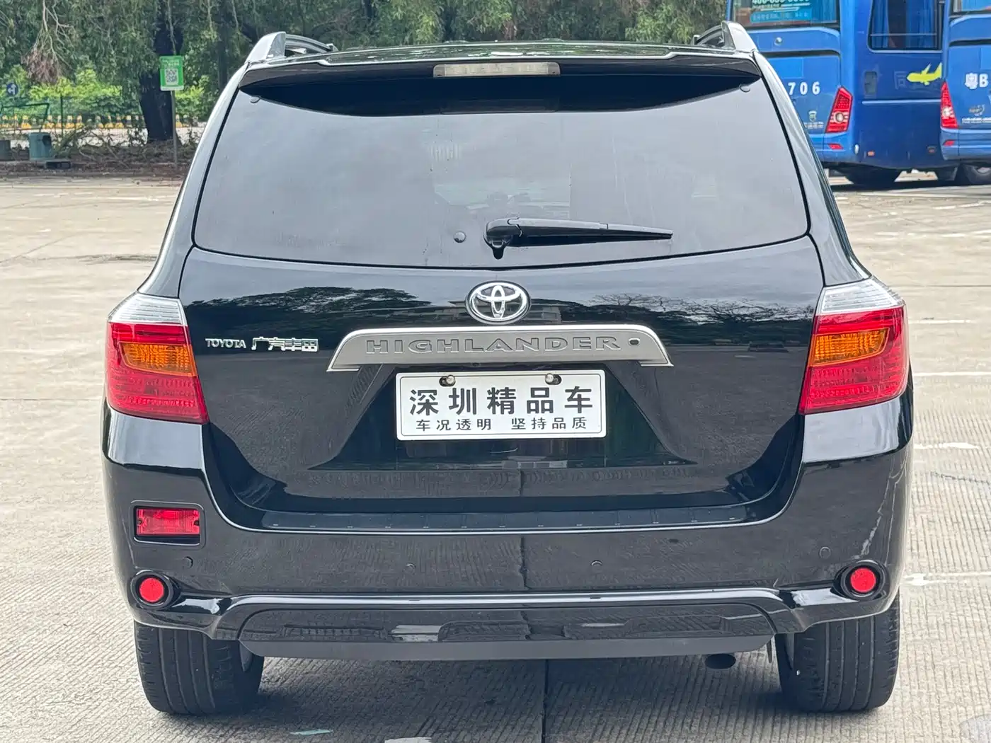 Toyota Highlander 2011 2.7L 2WD 7-seat Luxury фото 7