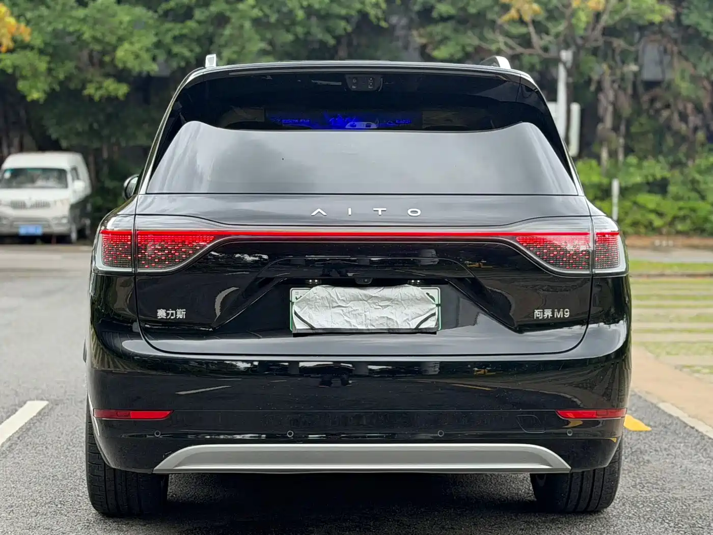 AITO Wenjie AITO M9 2025 Extended Range Ultra 52kWh 6-Seater фото 15