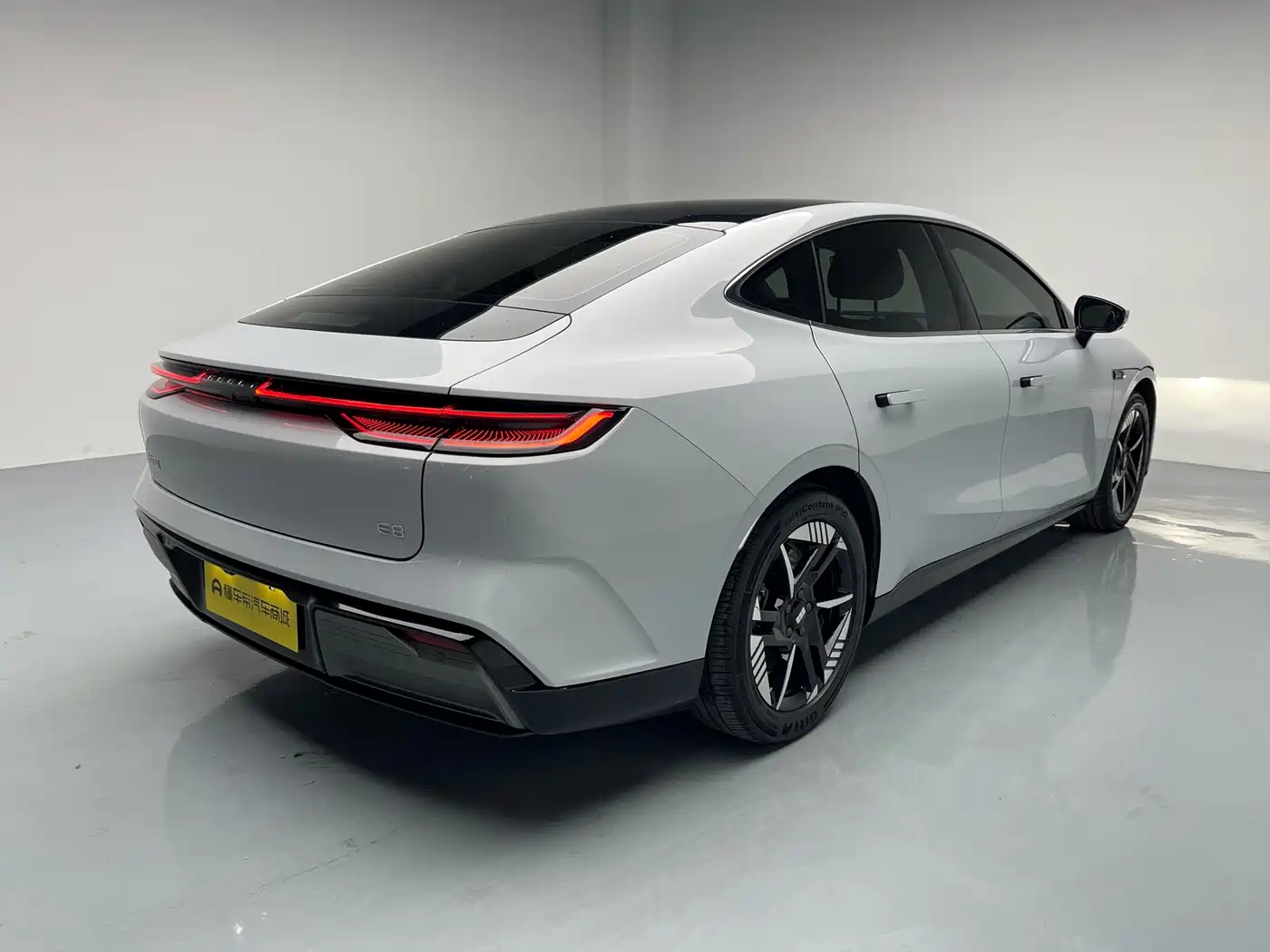 GEELY GALAXY GALAXY E8