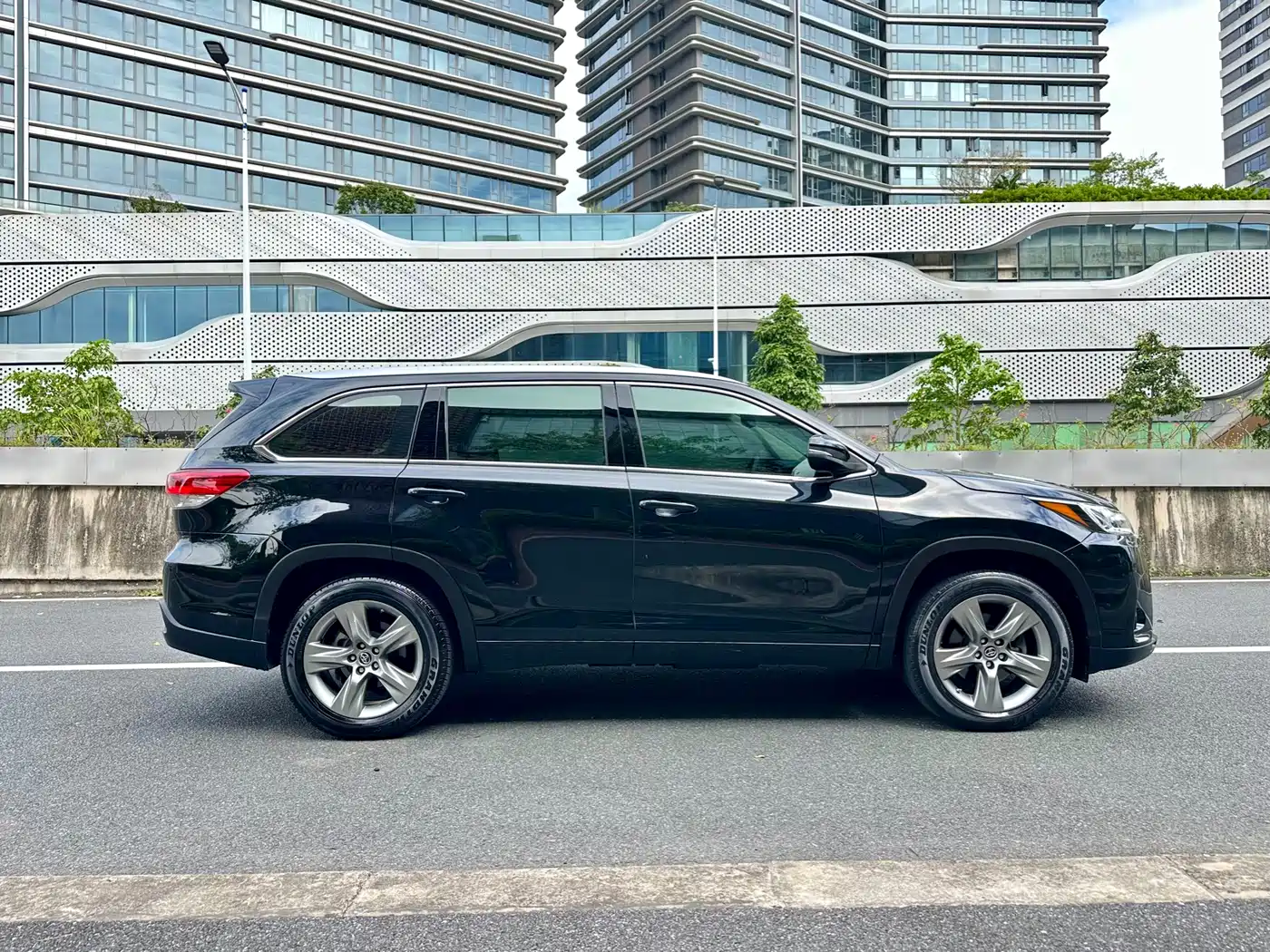 Toyota Highlander 2018 2.0T 4WD Luxury 7-seater China VI фото 27