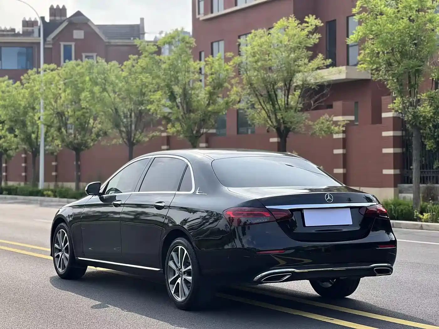 Mercedes-Benz E-Class 2018 Facelift E 200 L фото 7