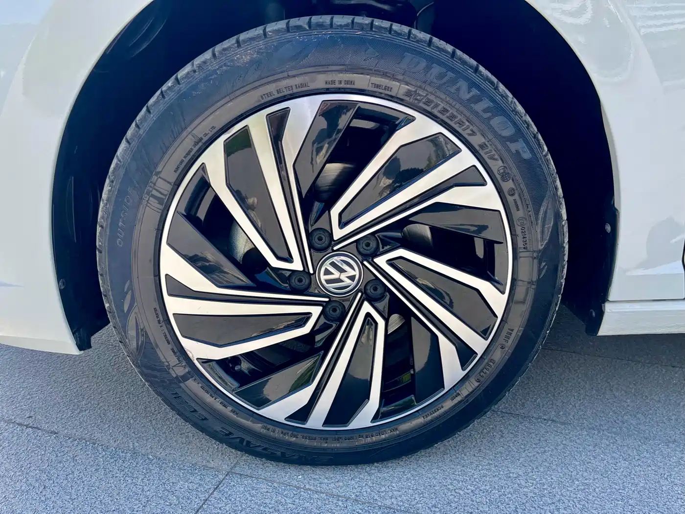 Volkswagen Sagitar 2022 280TSI DSG Surpassing Edition фото 23
