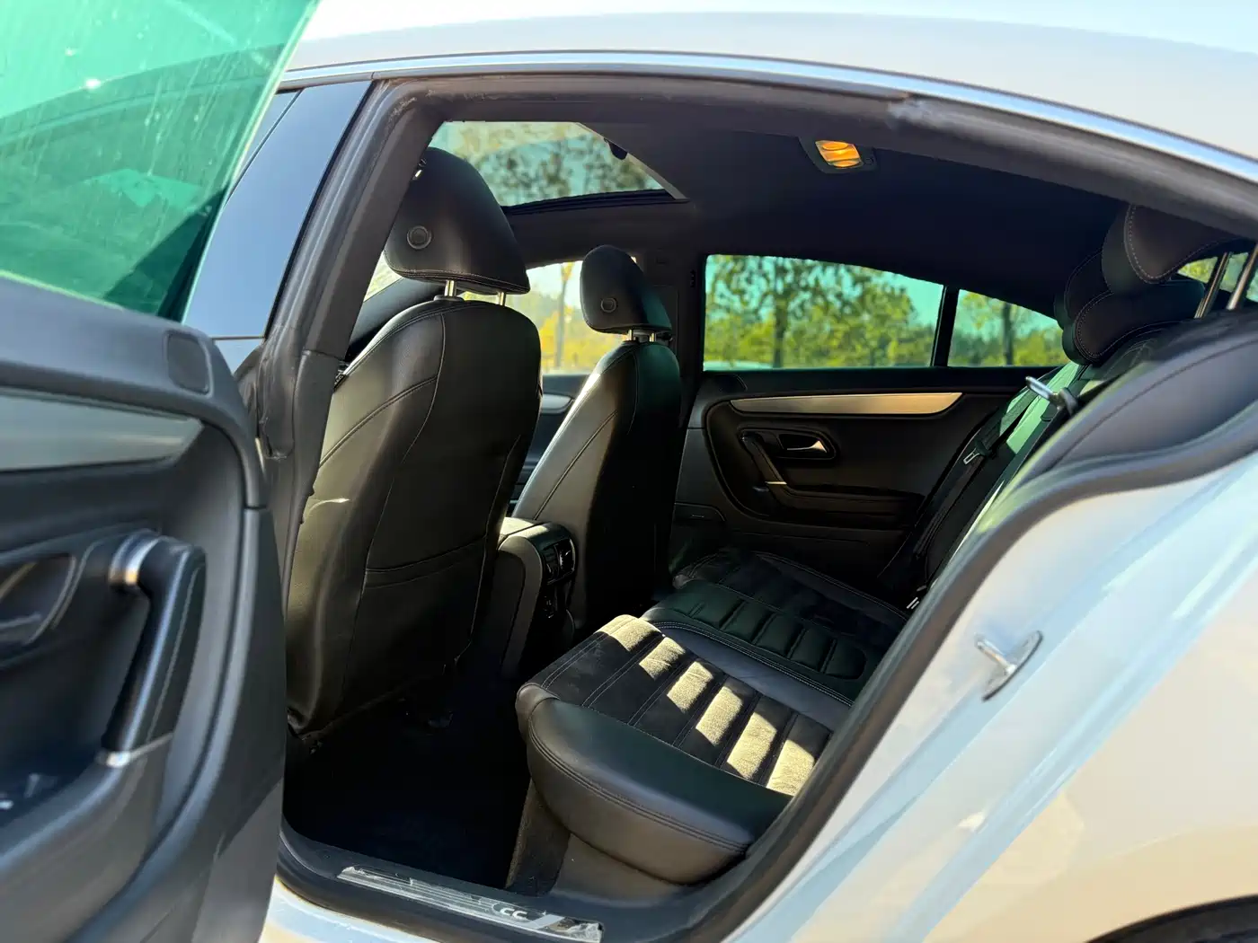 Volkswagen FAW-Volkswagen CC 2016 Model 1.8TSI Luxury фото 9