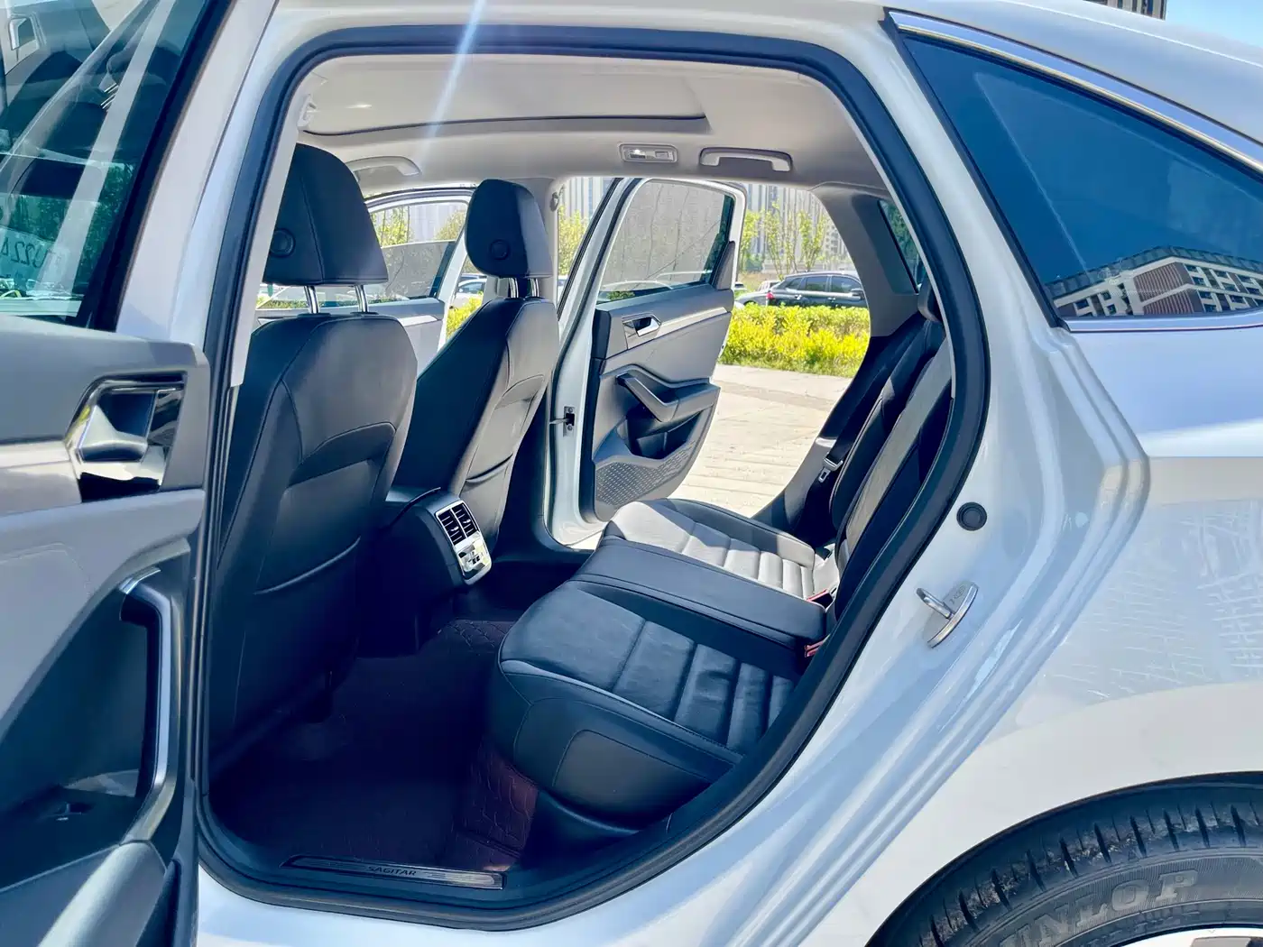 Volkswagen Sagitar 2022 280TSI DSG Surpassing Edition фото 9