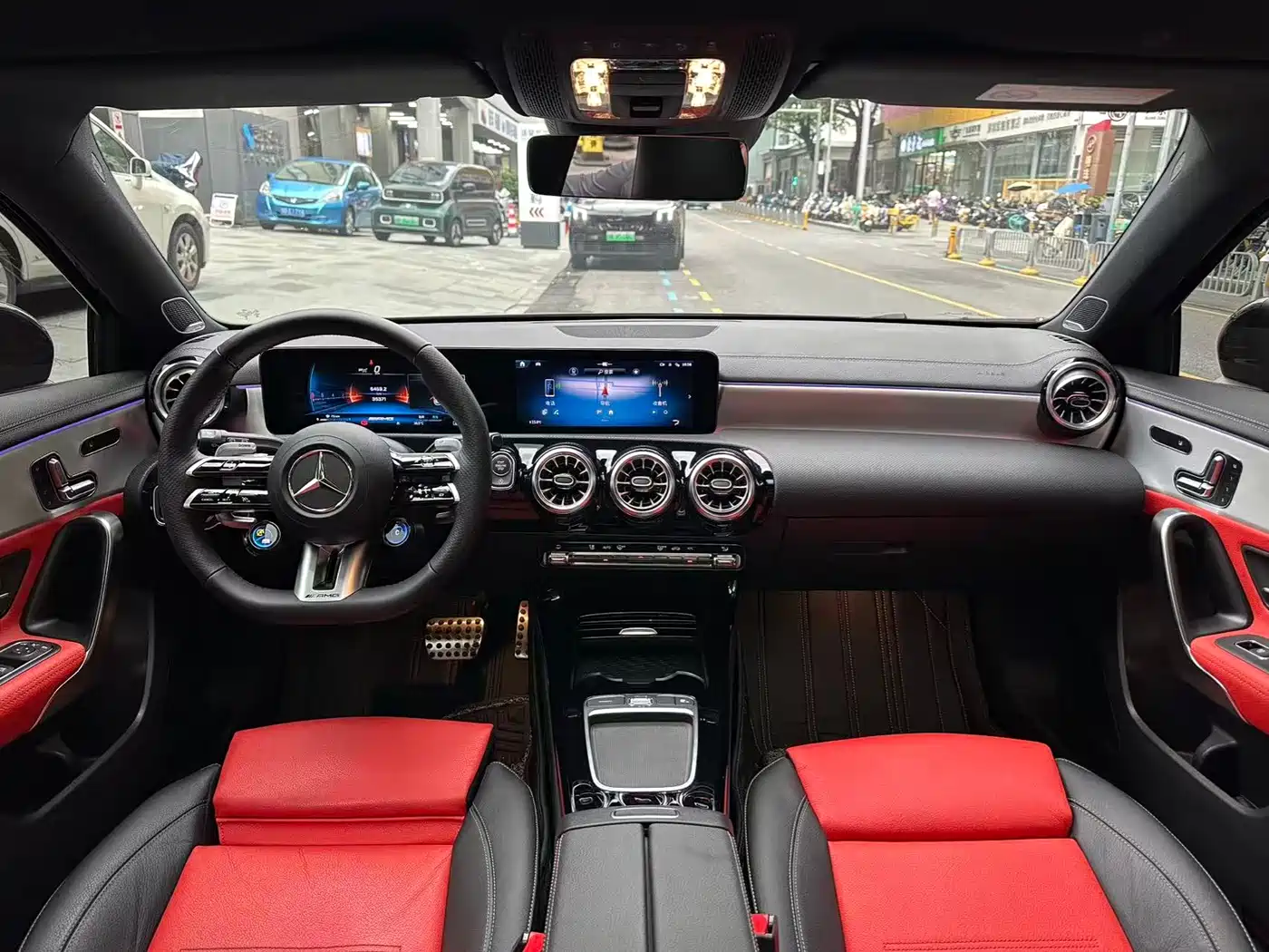 Mercedes-Benz A-Class AMG (Import) 2024 AMG A 35 4MATIC фото 4