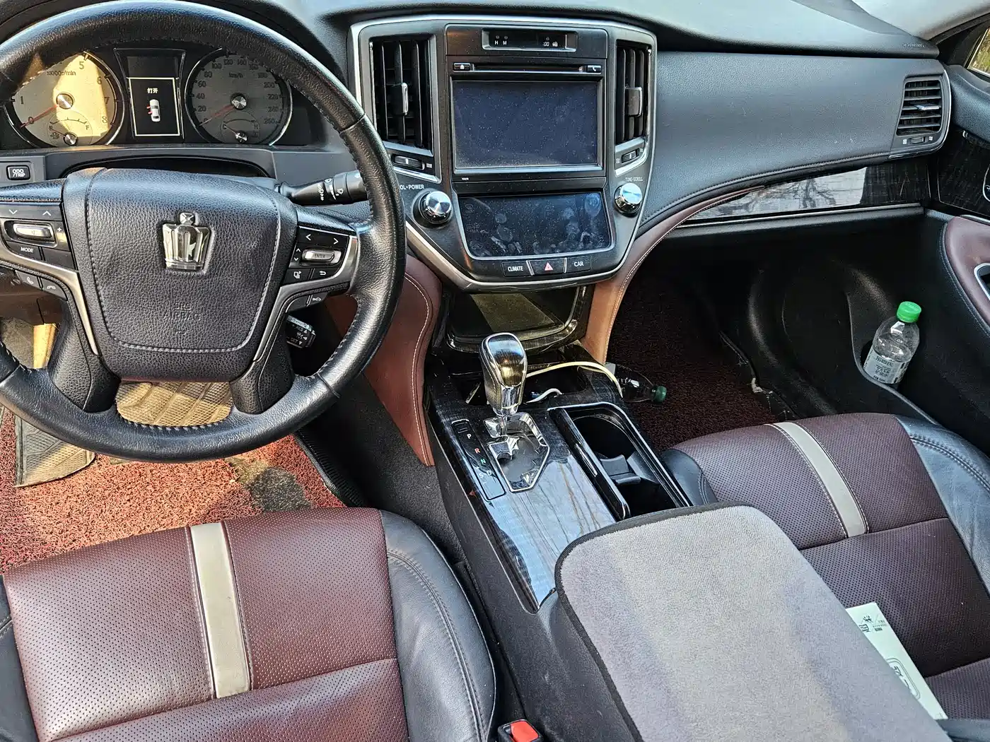 Toyota Crown 2018 2.0T Fashion Edition фото 6