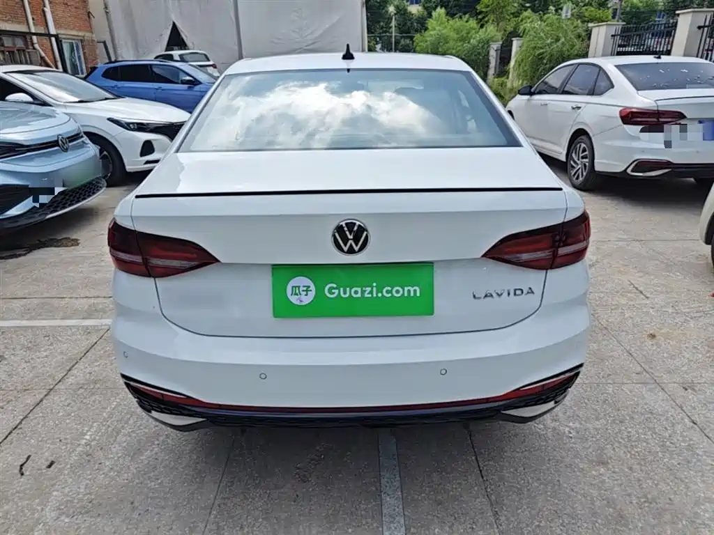 Volkswagen Lavida 2024 Model 300TSI DSG Starlight Leading Edition фото 6