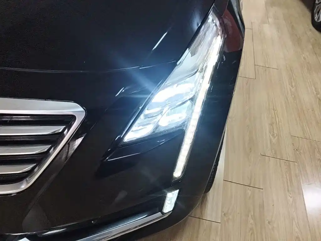 Фото 24 - Cadillac CT6