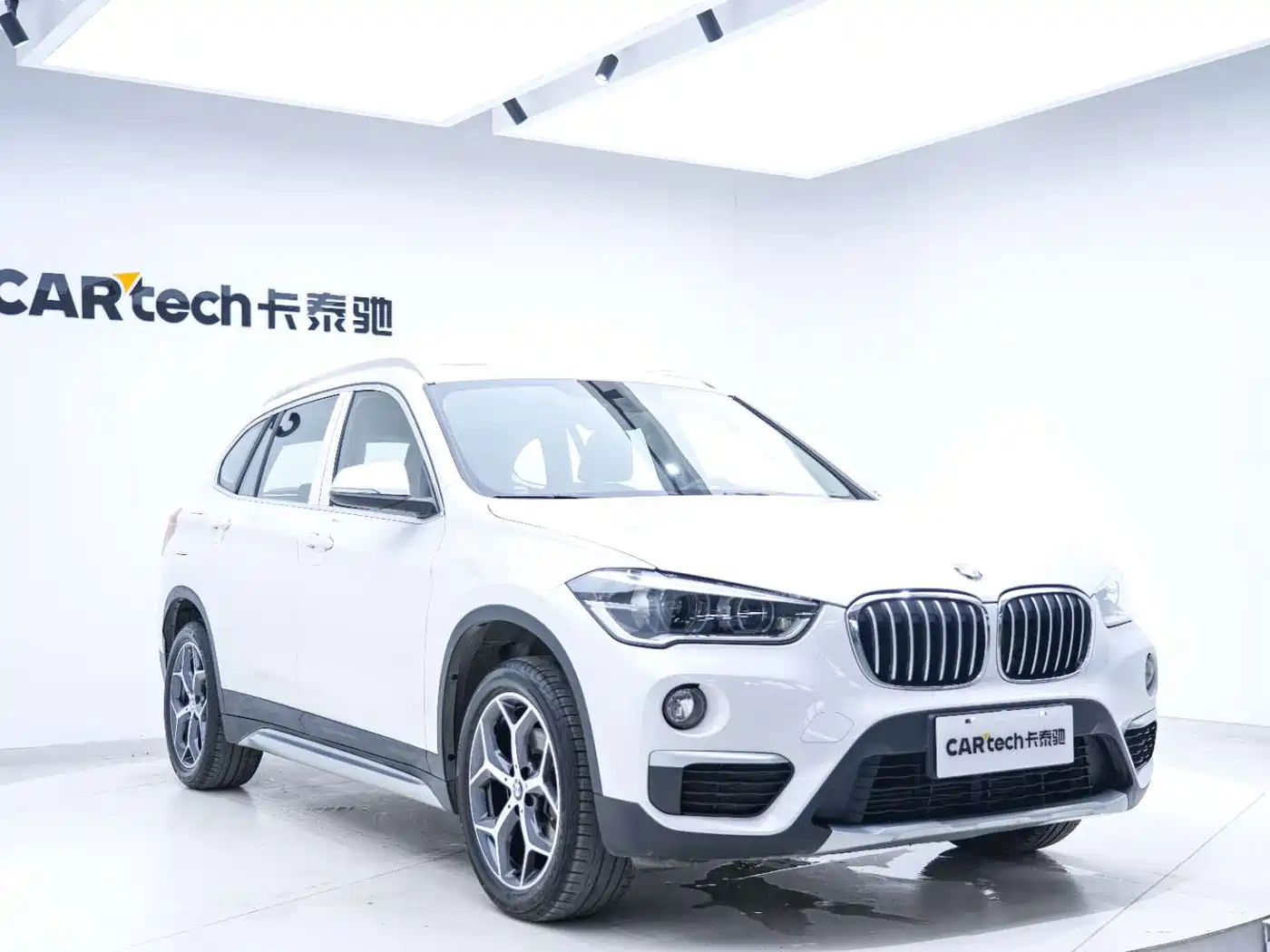 BMW X1 2019 sDrive18Li Premium Model фото 8