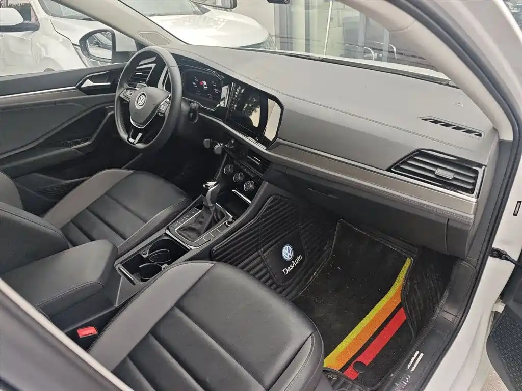 Volkswagen Sagitar 2021 280TSI DSG Surpassing Edition фото 16