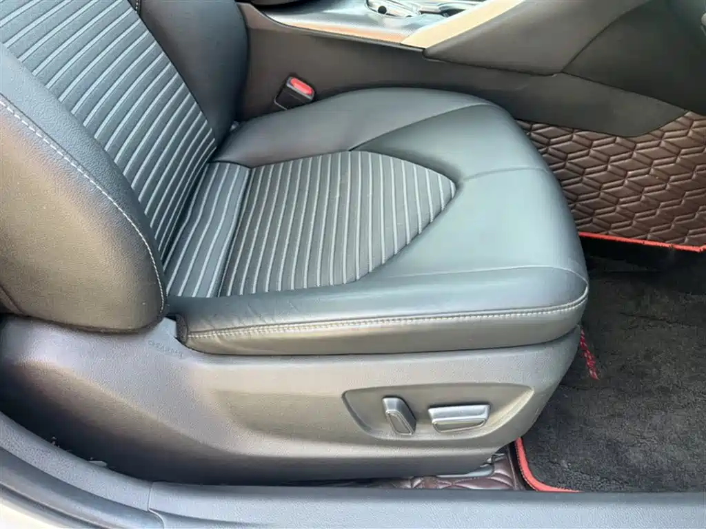 Toyota Camry 2023 2.0S Knight Edition фото 4