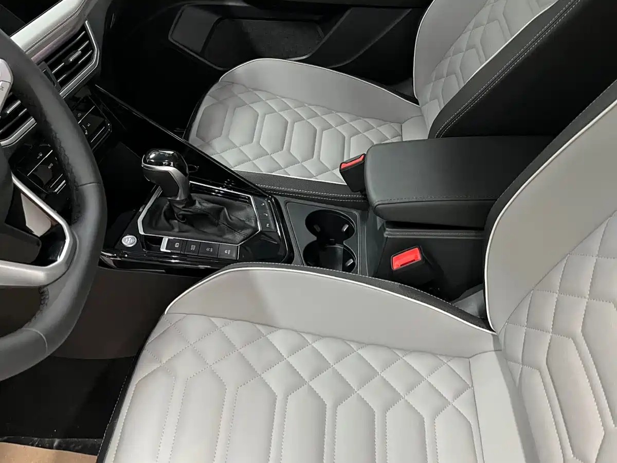 Volkswagen Tayron 2023 280TSI 2WD Luxury Plus Advanced Edition фото 21