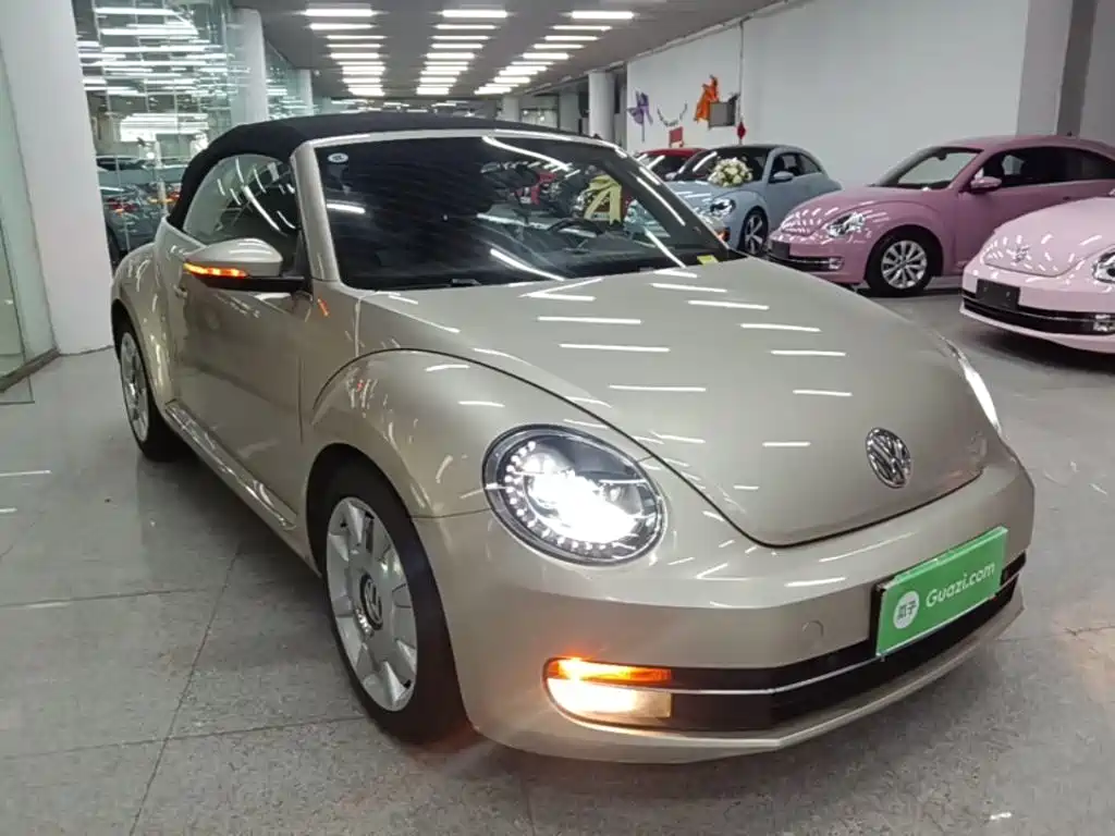 Photo 4 - Volkswagen Beetle