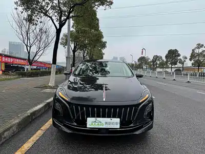 Hongqi E-QM5