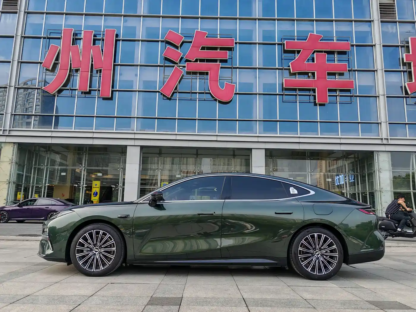 Geely Galaxy Galaxy Xingyao 8 2025 130km EM-P Starship Edition фото 5