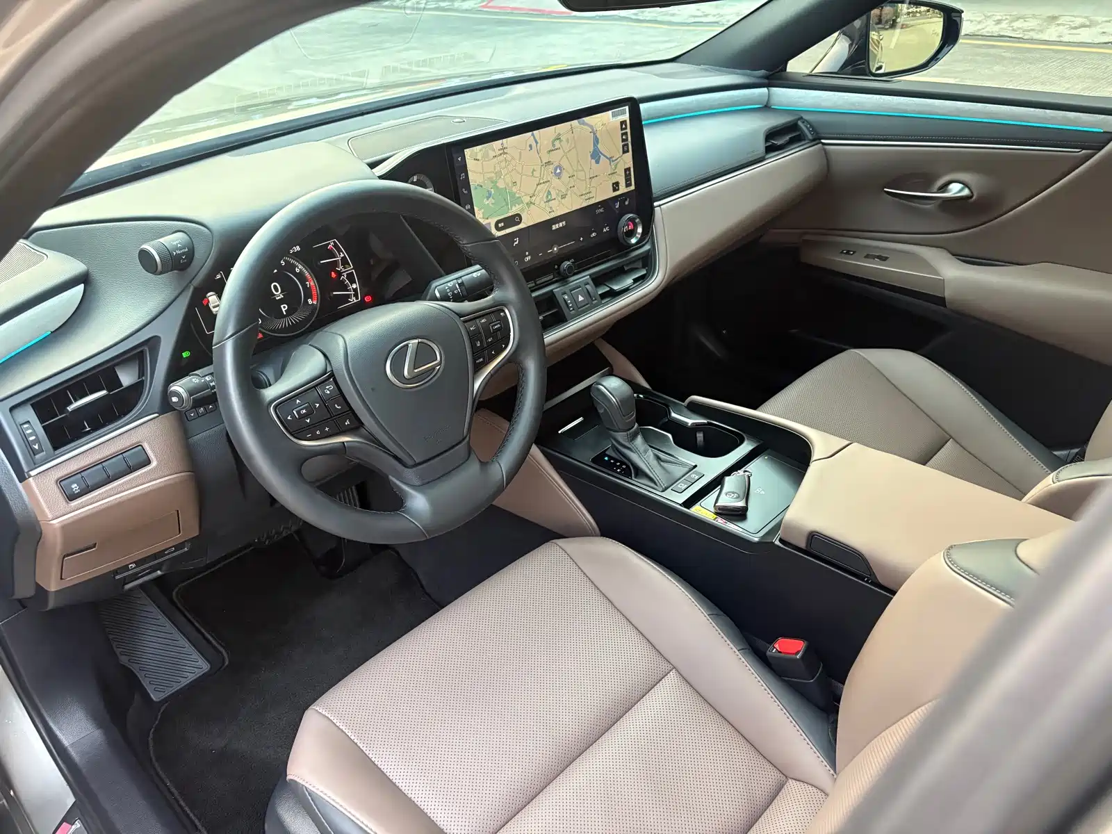 Фото 5 - Lexus ES