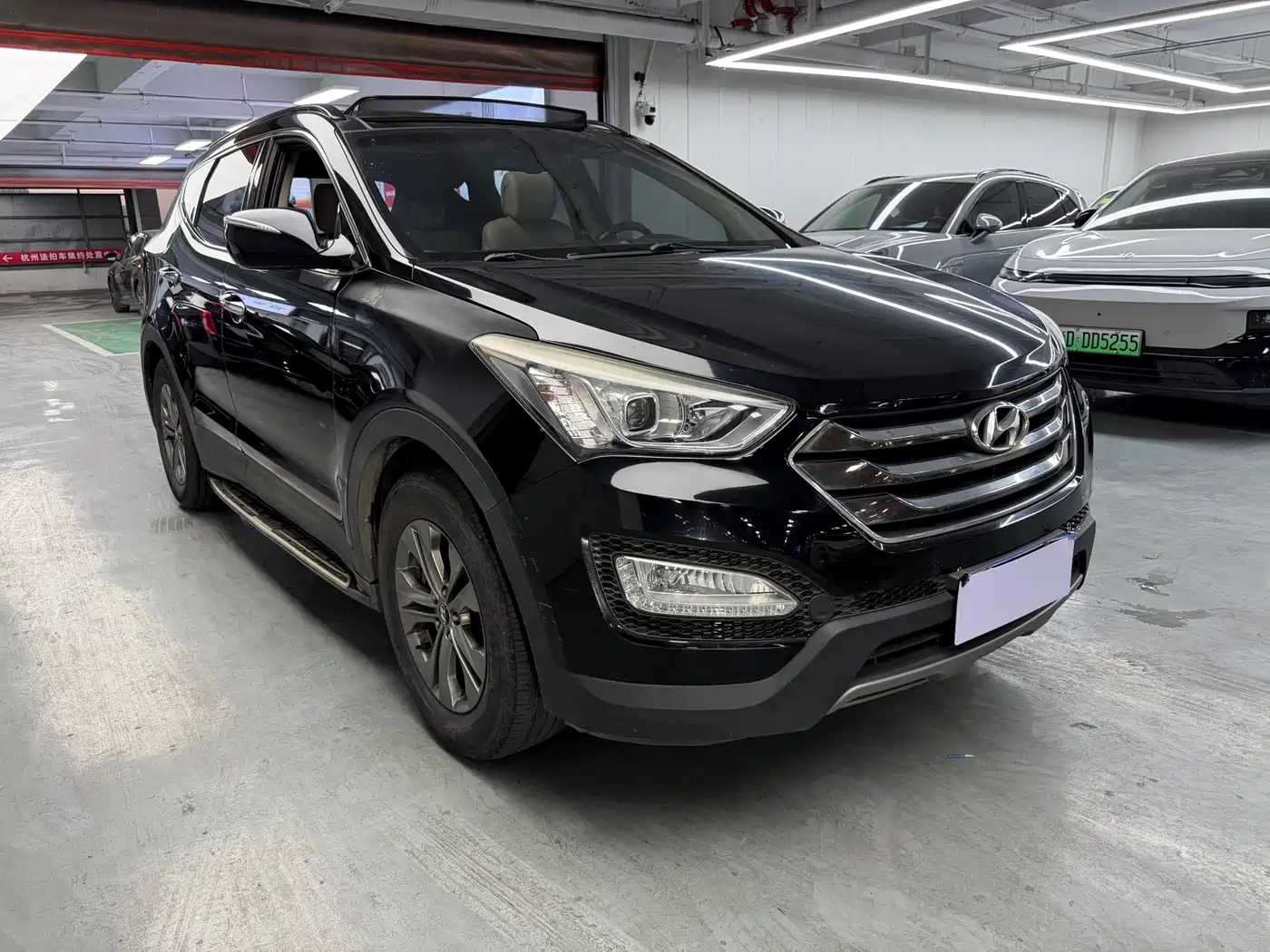 Hyundai Santa Fe 2013 Model 2.4L Automatic 2WD Smart фото 3