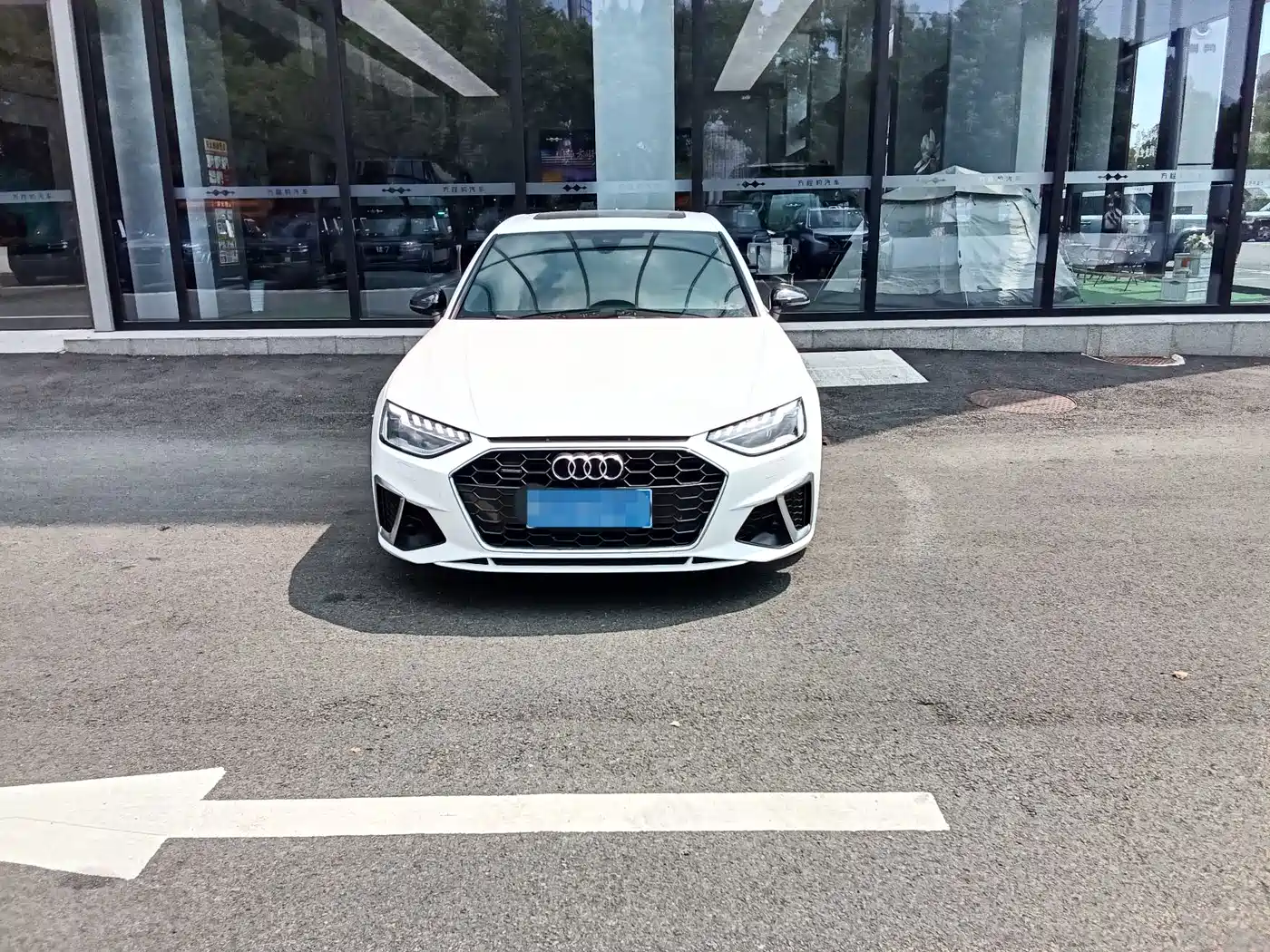 Фото 2 - Audi A4L