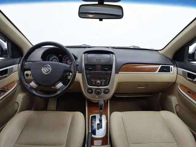 Buick Excelle 2013 1.5L Automatic Exclusive — фото 5