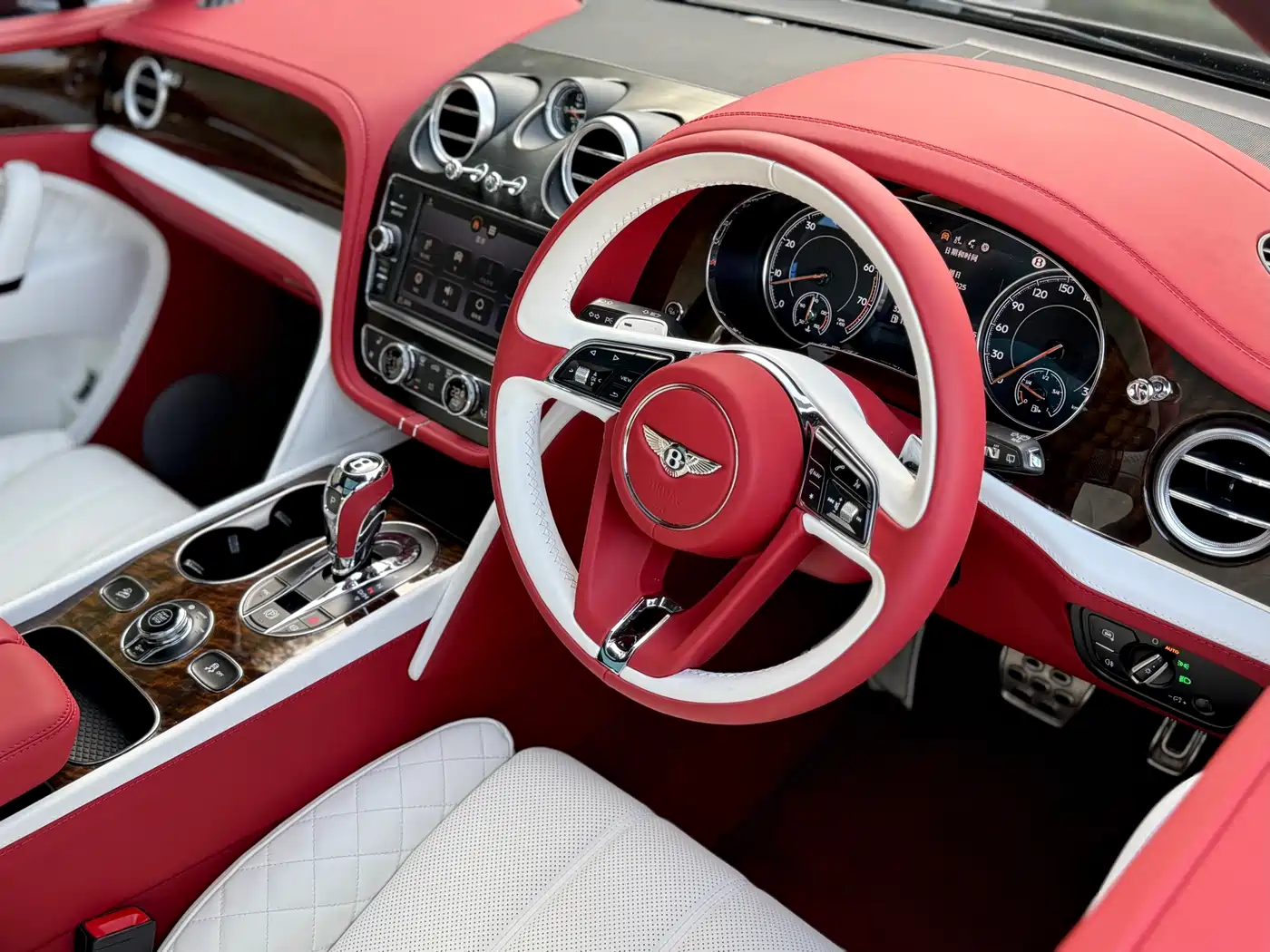 Photo 13 - Bentley Bentayga
