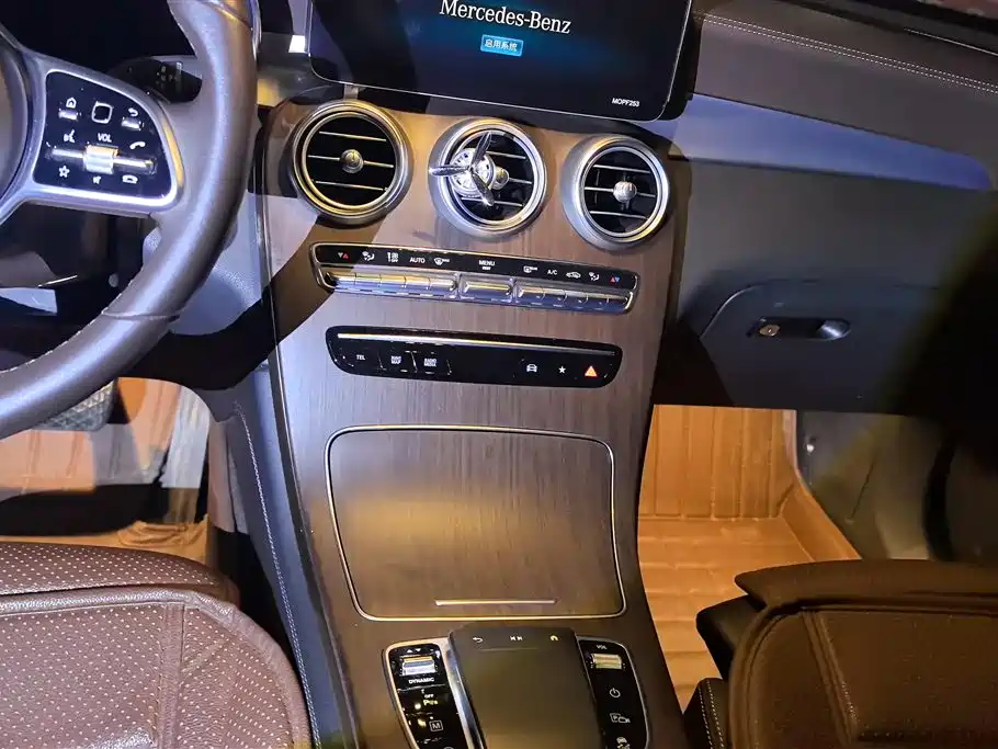Mercedes-Benz GLC 2020 GLC 300 L 4MATIC Luxury фото 16