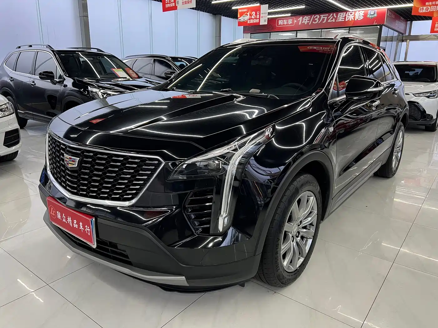 CADILLAC XT4