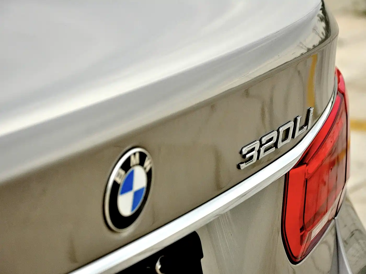 Photo 9 - BMW 3 Series