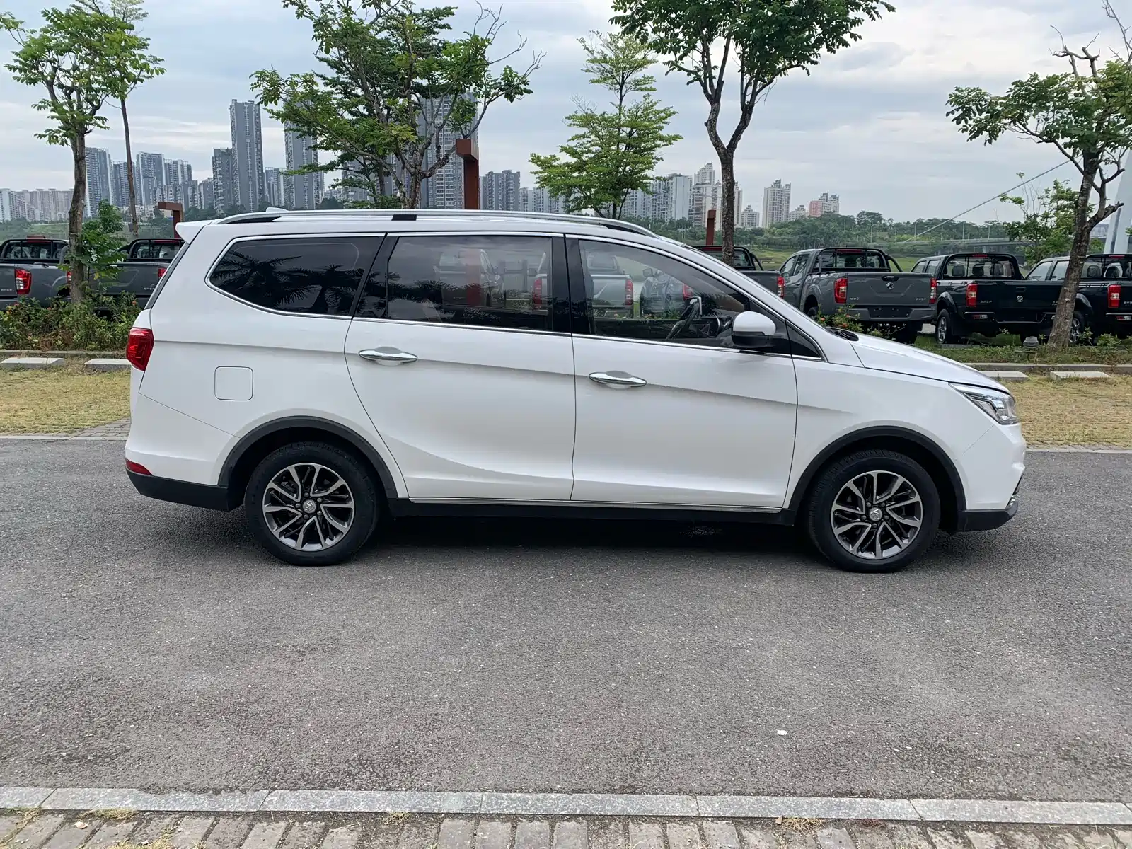 Фото 3 - Baojun 730