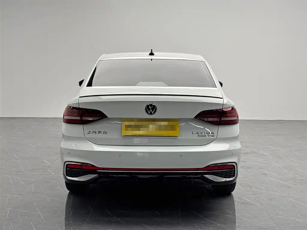 Volkswagen Lavida 2024 Model 300TSI DSG Starlight Leading Edition фото 5