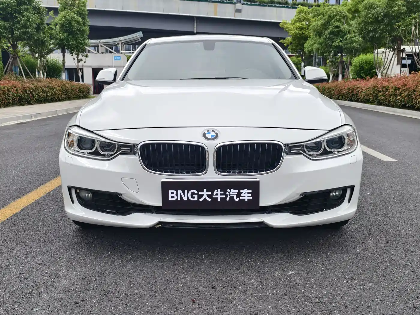 BMW 3 Series 2013 320i Sport Line фото 2