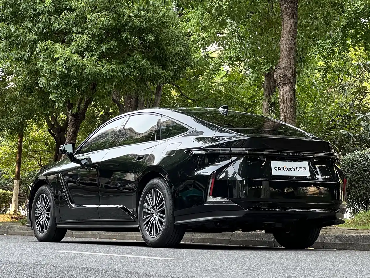 2026 Lexus ES