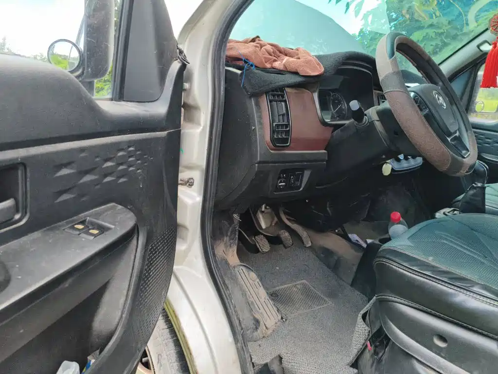 Dongfeng Xiaokang C56 2021 2020 1.5L Luxury I DK15C