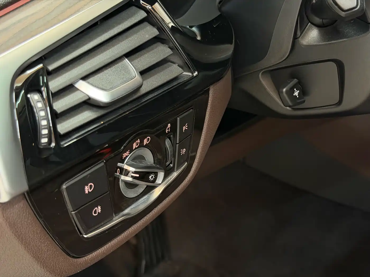 BMW 5 Series 2018 530Li Leading Luxury Package фото 21