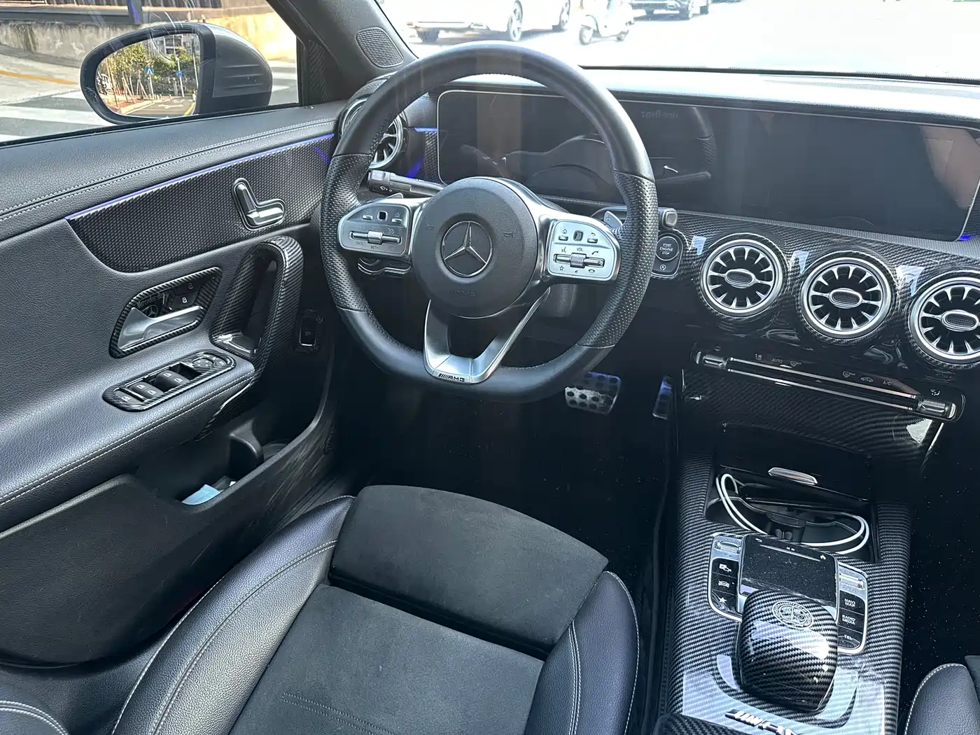 Mercedes-Benz A-Class 2019 A 200 L Sport Sedan фото 6