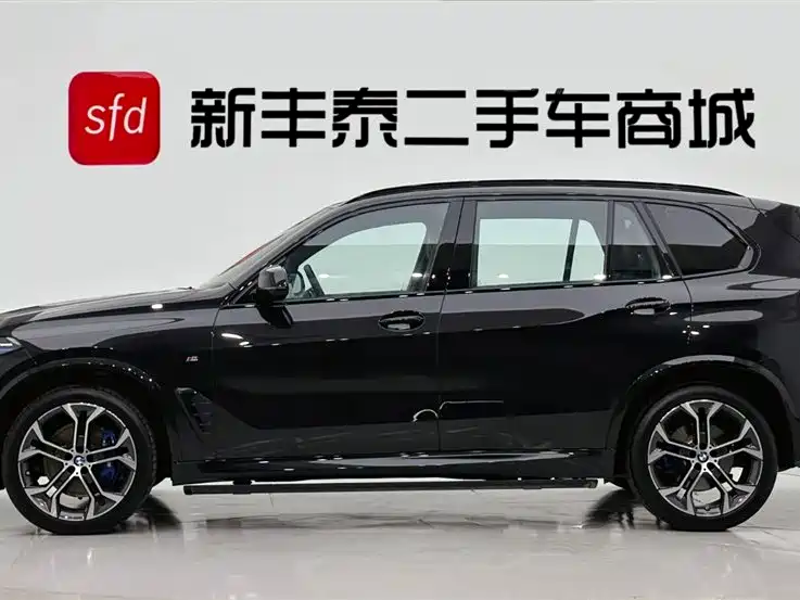BMW X5 2026 xDrive 40Li M Sport Night Edition Package фото 4