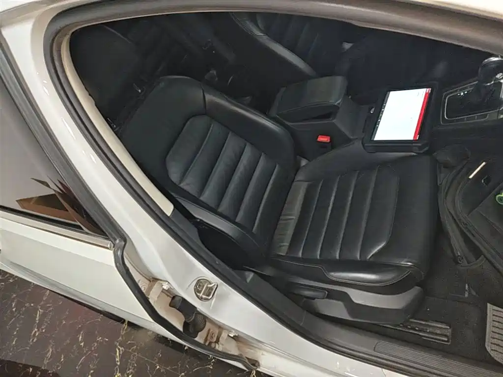 Volkswagen Golf 2016 230TSI Automatic Luxury фото 25