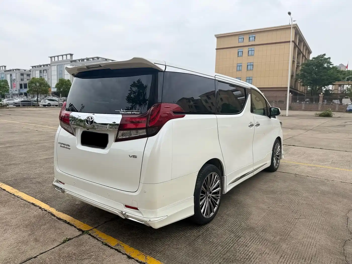 Toyota Alphard 2015 3.5L Premium Edition фото 10
