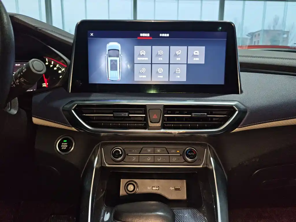SAIC Maxus Maxus G50 2019 2019 1.5T Automatic Luxury Edition China VI