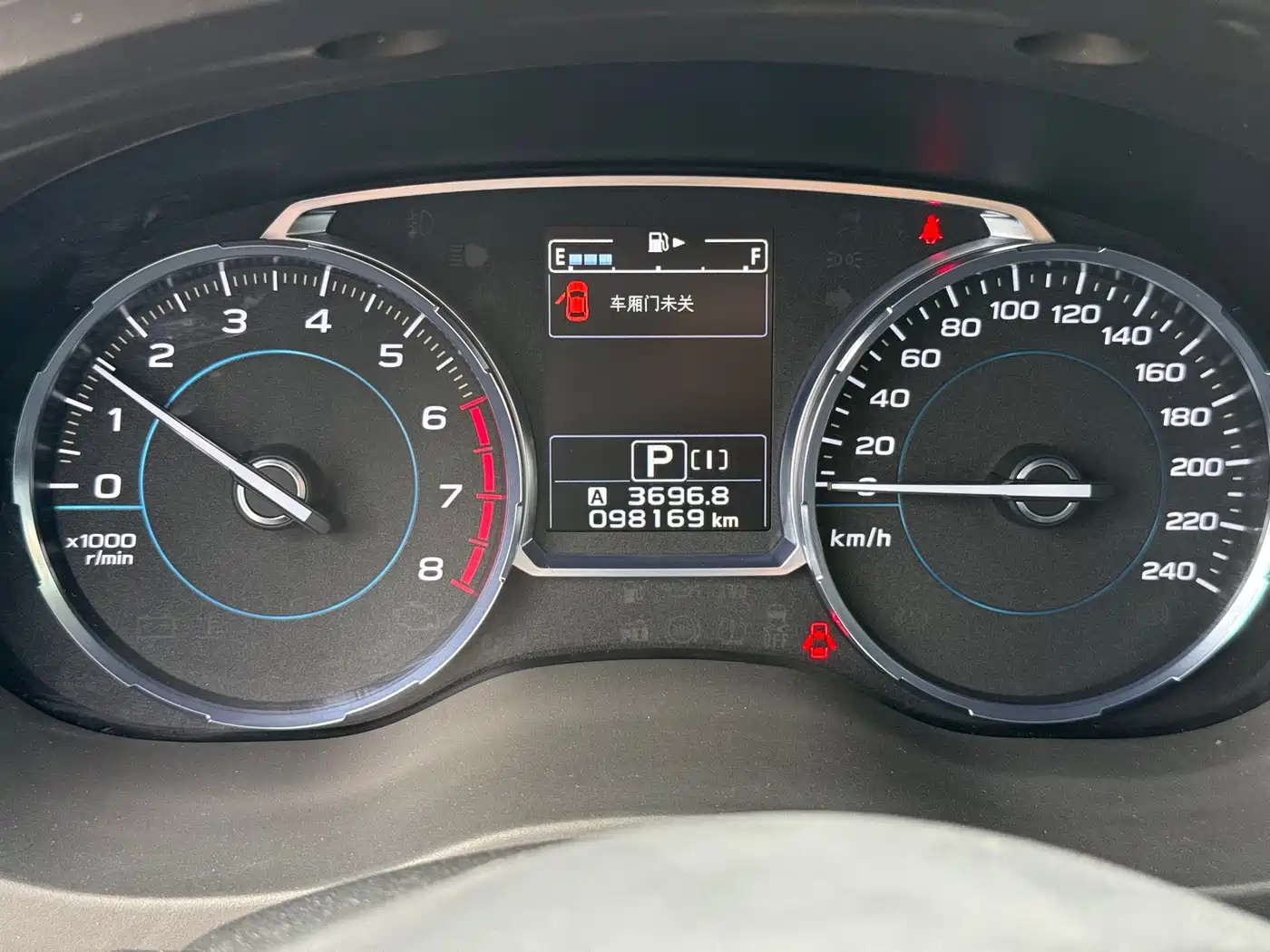 Subaru Forester 2016 2.5i Luxury Navigation Edition фото 17