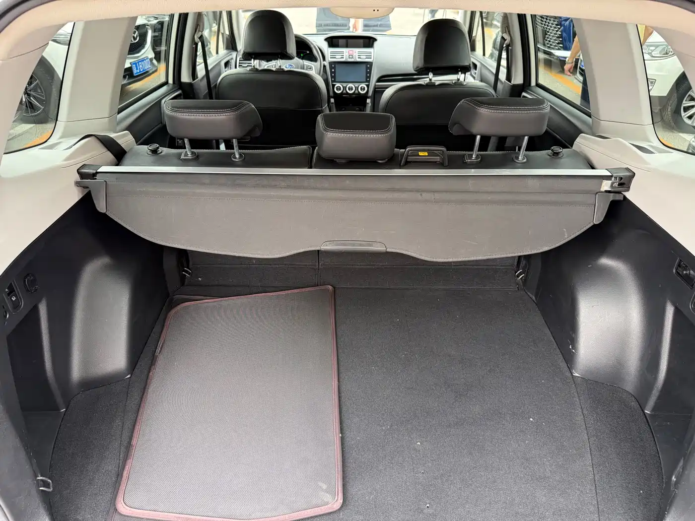 Subaru Forester 2016 2.5i Luxury Navigation Edition фото 11