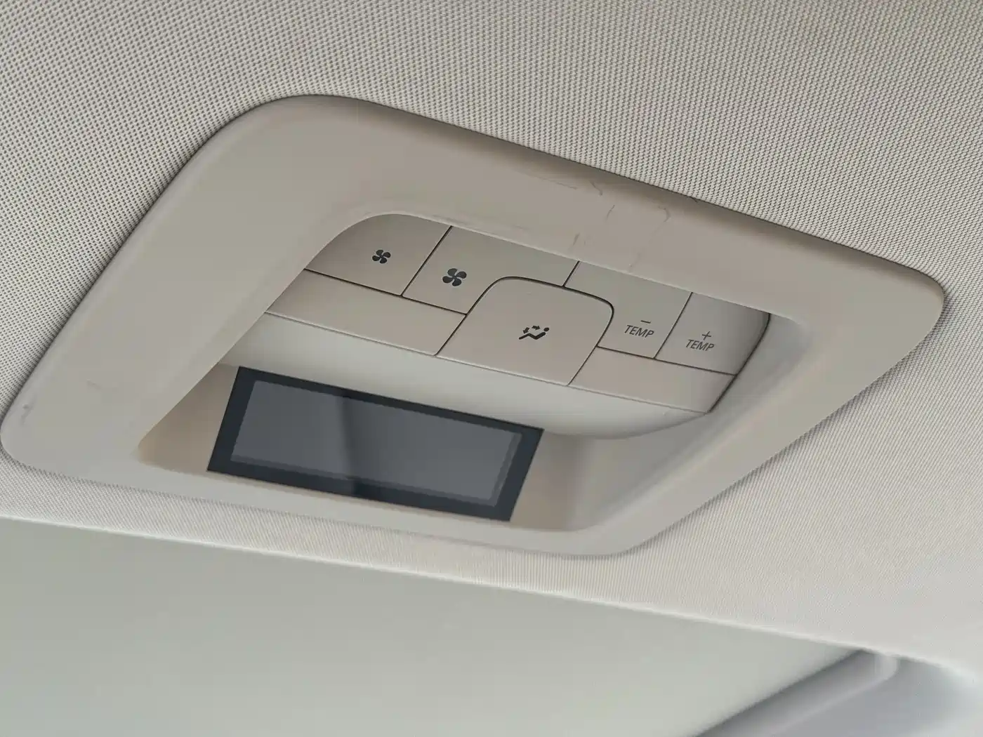 Buick GL8 2011 2.4L LT Luxury Business Executive фото 20