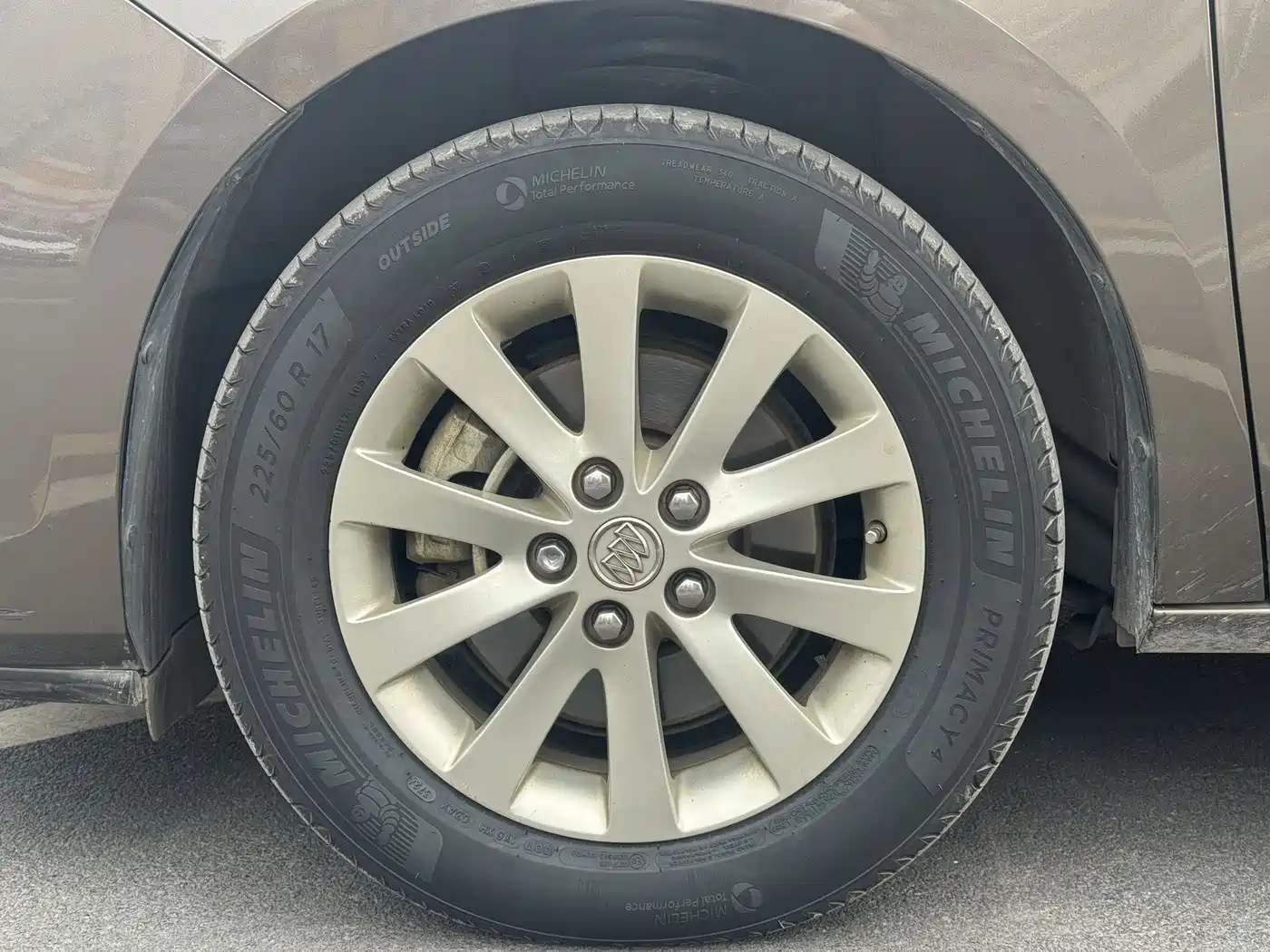 Buick GL8 2011 2.4L LT Luxury Business Executive фото 12