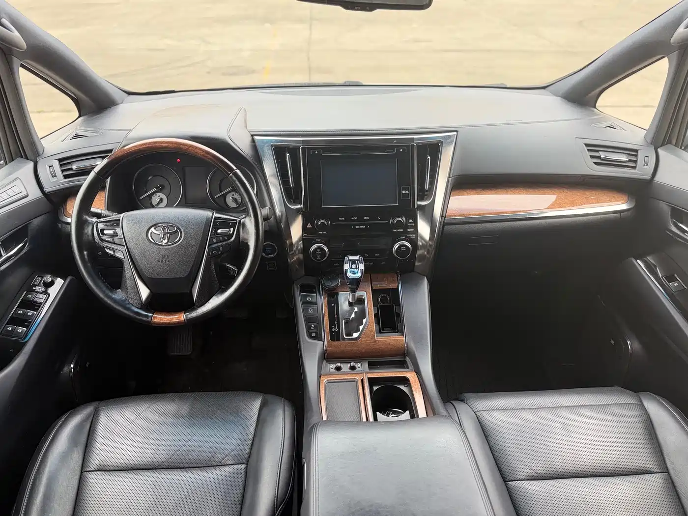 Toyota Alphard 2015 3.5L Premium Edition фото 6