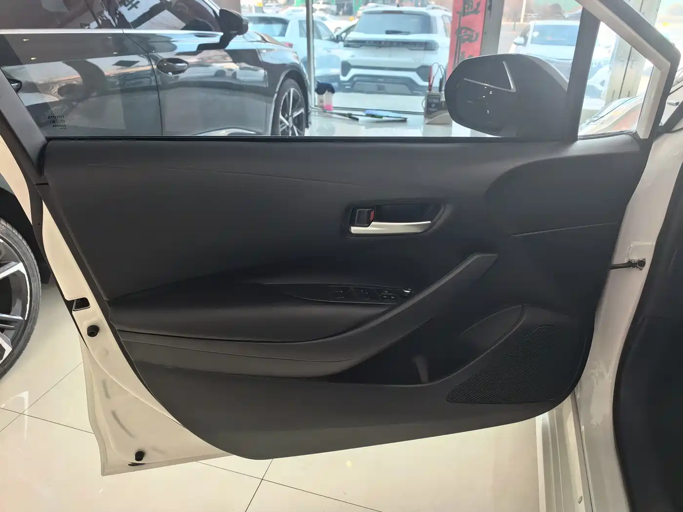 Toyota Corolla 2021 TNGA 1.5L CVT Elite Edition фото 5