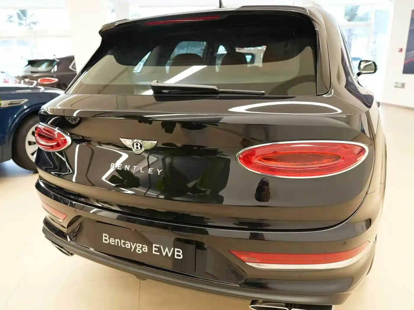 Bentley Bentayga 2025 2024 4.0T V8 Long Wheelbase